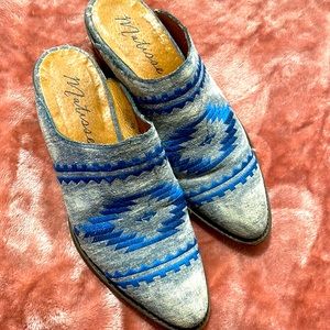 Aztec print Matisse slides